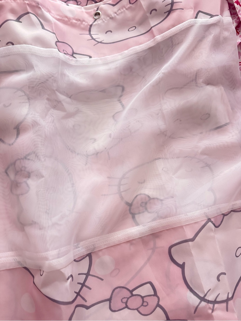 Hello Kitty Pink Pattern Shower Curtain - Picture 3 of 7